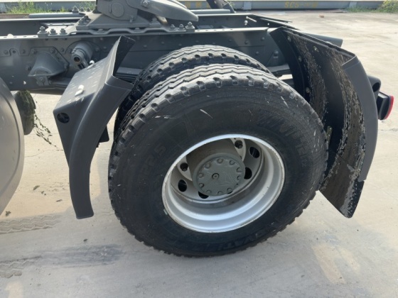 Howo 4x2 Traction Sell To Africa - 图片 3